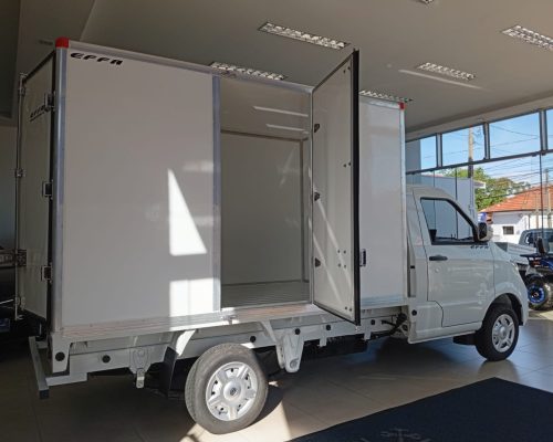 effa_v21_cabine_simples_2026_Baú_Isotérmico_de_Fibra_grupo_michelin_botucatu_sp_5