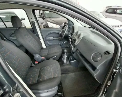 fiat-uno-vivace-2013-grupo-michelin-botucatu (5)