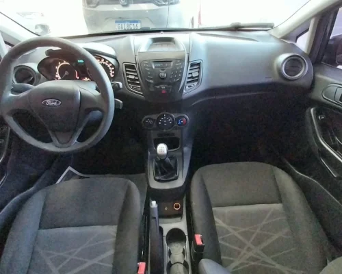 ford-fiesta-hatch-se-2016-grupo-michelin -botucatu (4)