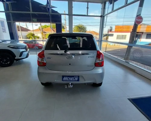 toyota-etio-xls-2017-grupo-michelin-botucatu (3)