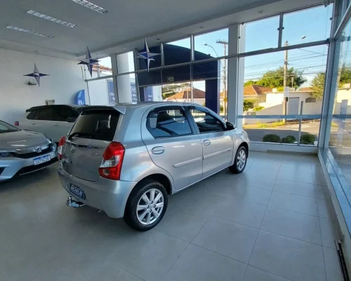 toyota-etio-xls-2017-grupo-michelin-botucatu (4)