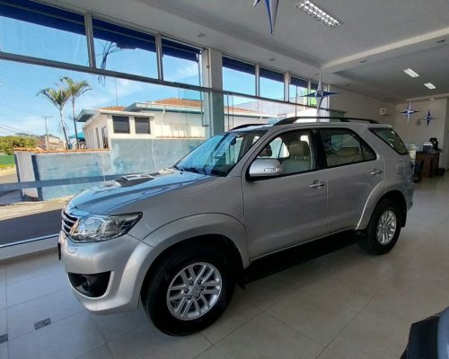 toyota_hilux_SW4_SRV_2013_grupo_michelin_botucatu_sp_6